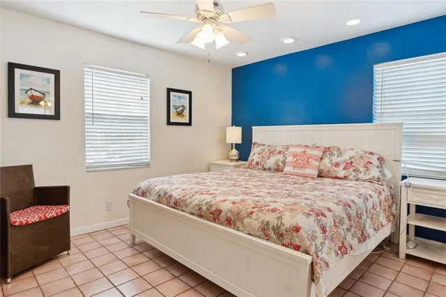 $2,500 | 301 Van Buren Street, Hollywood, FL 33019