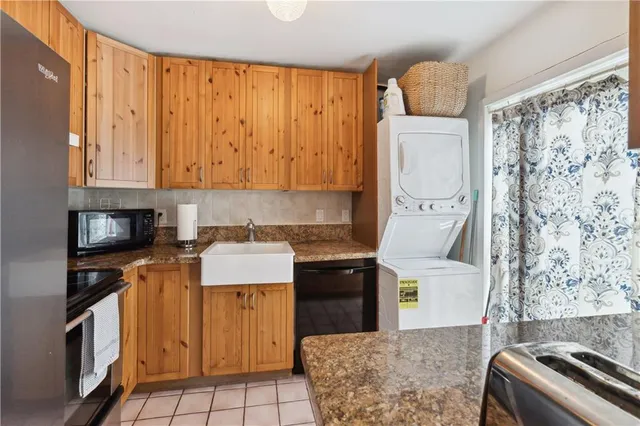 $2,500 | 301 Van Buren Street, Hollywood, FL 33019