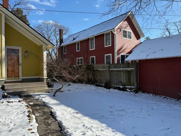 $2,500 | 433 McKinley Street, Chelsea, MI 48118