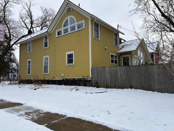 $2,500 | 433 McKinley Street, Chelsea, MI 48118