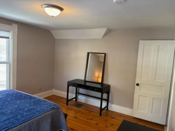 $2,500 | 433 McKinley Street, Chelsea, MI 48118