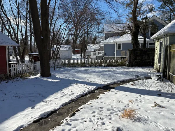 $2,500 | 433 McKinley Street, Chelsea, MI 48118