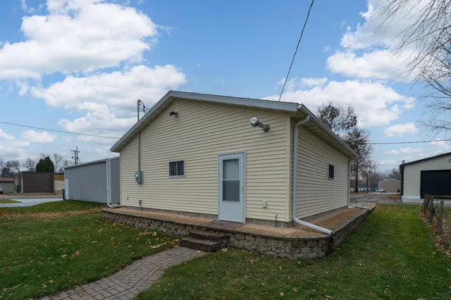 $224,900 | 505 7th Street, Madison Lake, MN 56063