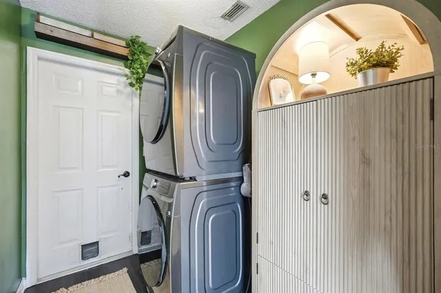 $425,000 | 6004 Sawgrass Point Drive, Port Orange, FL 32128