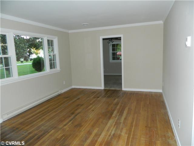 7400 Hopkins Road Richmond, VA 23237 - Photo 3 of 13 Living Room