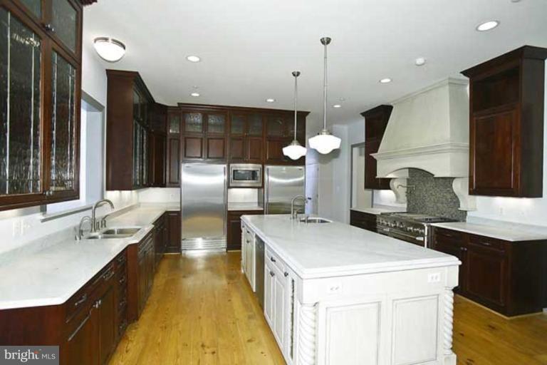 11504 Highland Farm Road Potomac, MD 20854 - Photo 4 of 7 Kitchen