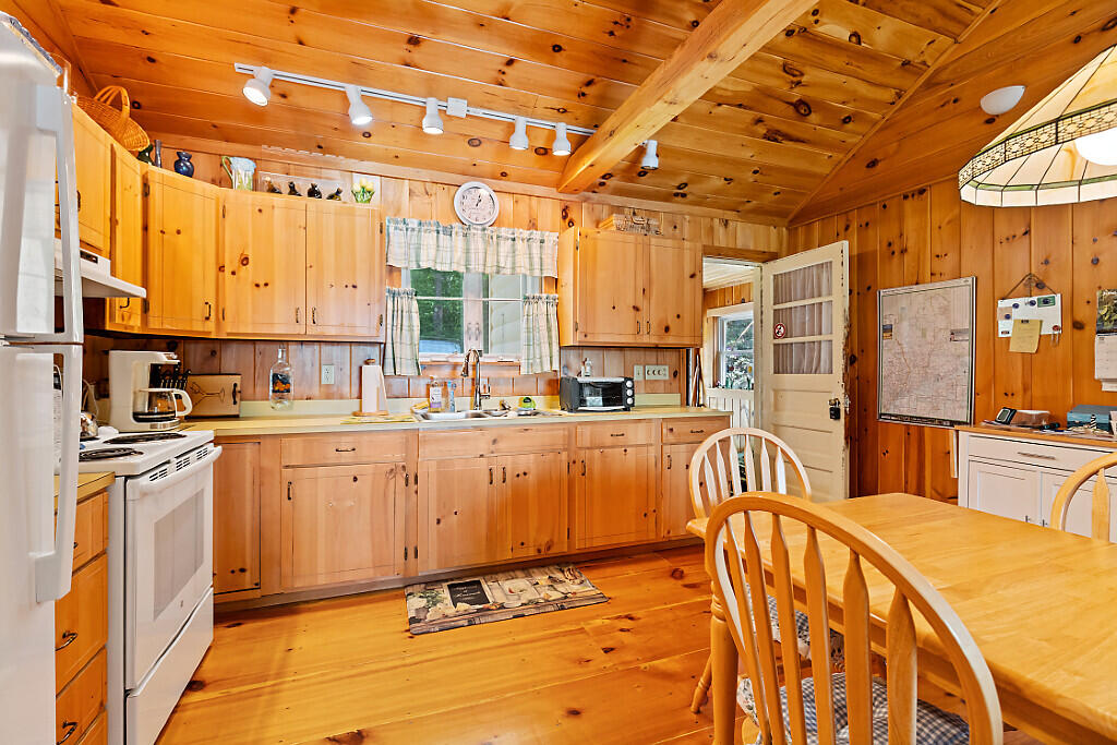 49 Cozy Cove Road Livermore, ME 04253 - Photo 16 of 45 21_BP5A7237_DxO_mls