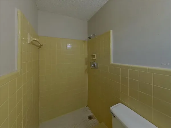 $2,549 | Undisclosed Address, Largo, FL 33771