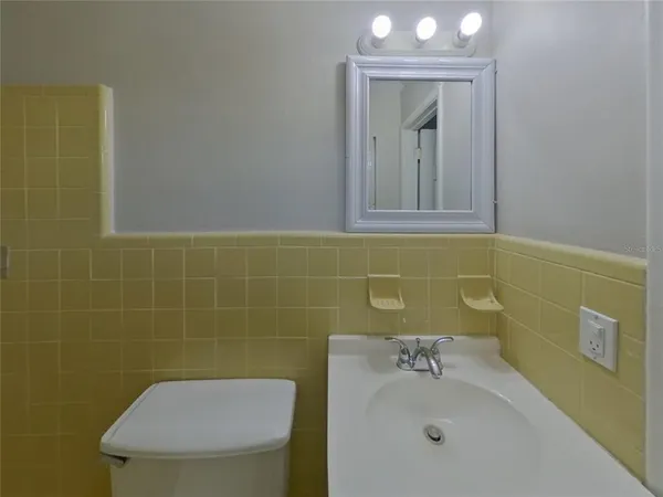 $2,549 | Undisclosed Address, Largo, FL 33771