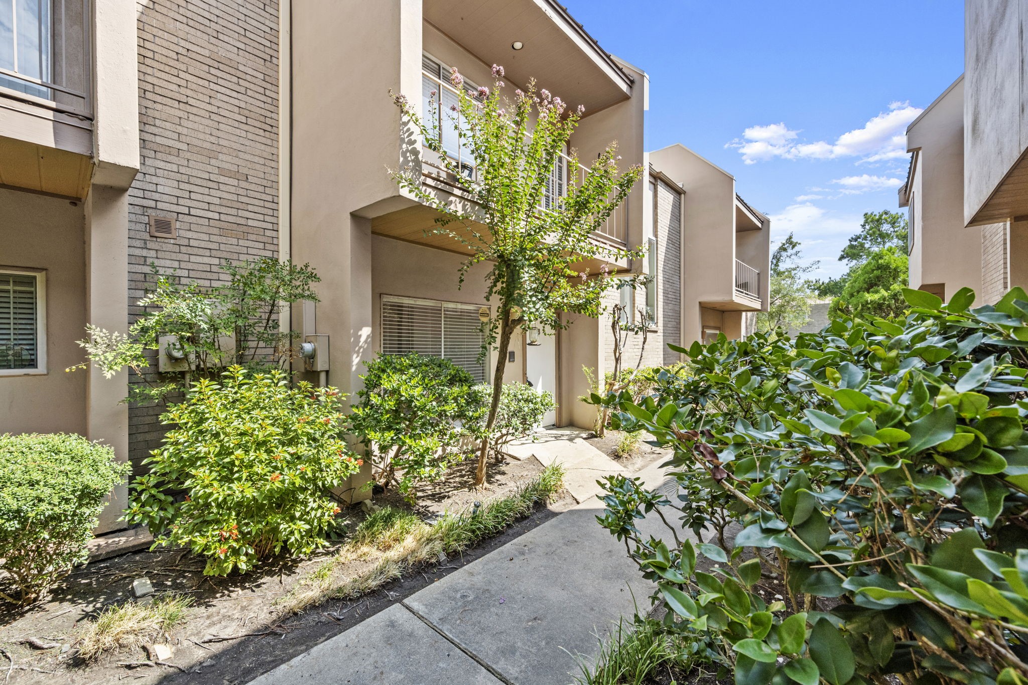 1115 Augusta, Unit 6 Houston, TX 77057 - Photo 2 of 25