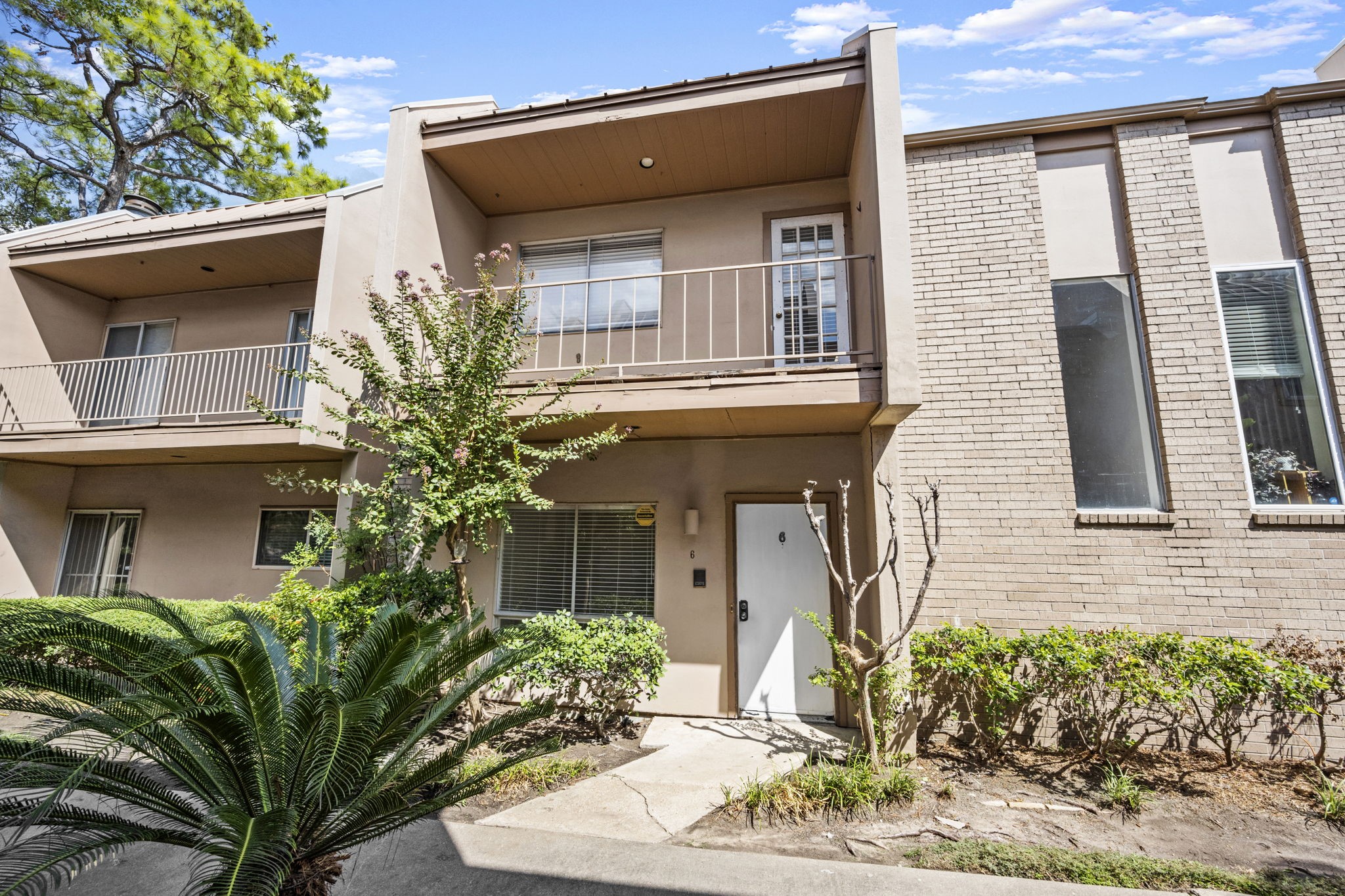 1115 Augusta, Unit 6 Houston, TX 77057 - Photo 3 of 25