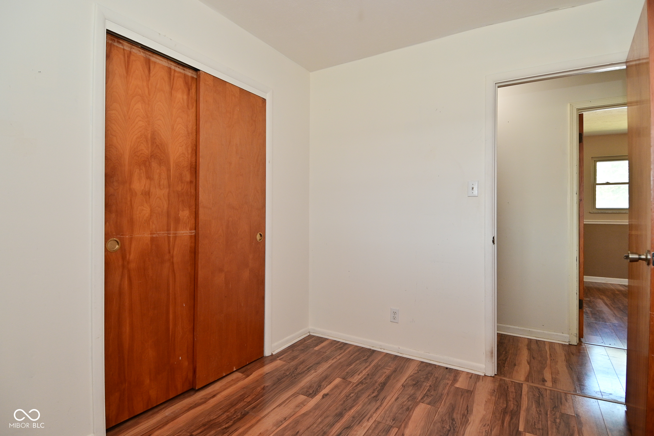 410 East Southport Road Indianapolis, IN 46227 - Photo 22 of 28