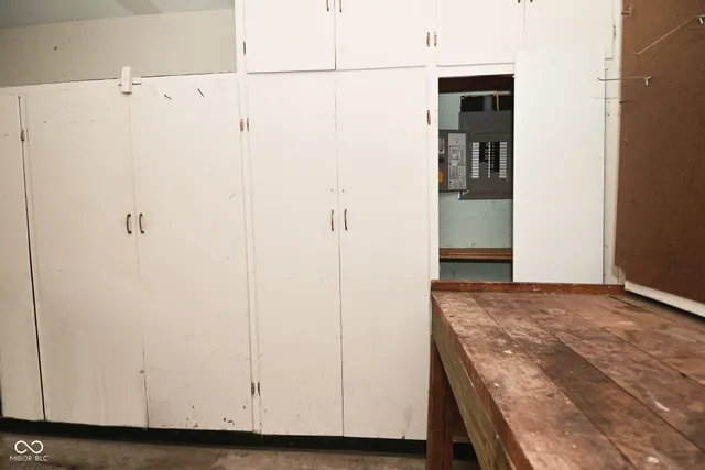 $224,900 | 410 East Southport Road, Indianapolis, IN 46227