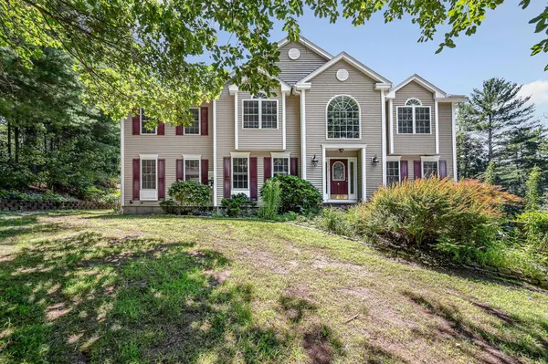 $850,000 | 7 Oak Ridge Drive, Atkinson, NH 03811