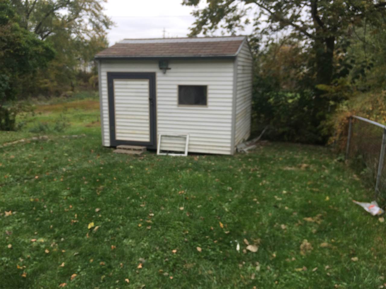 1140 Riverside Drive Huntington, IN 46750 - Photo 2 of 5 Gallery Image 2