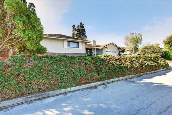 $830,000 | 913 Ridgemark Drive, Hollister, CA 95023