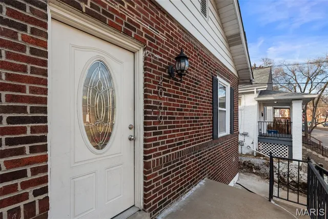 $185,000 | 2039 Yale Avenue, Maplewood, MO 63143