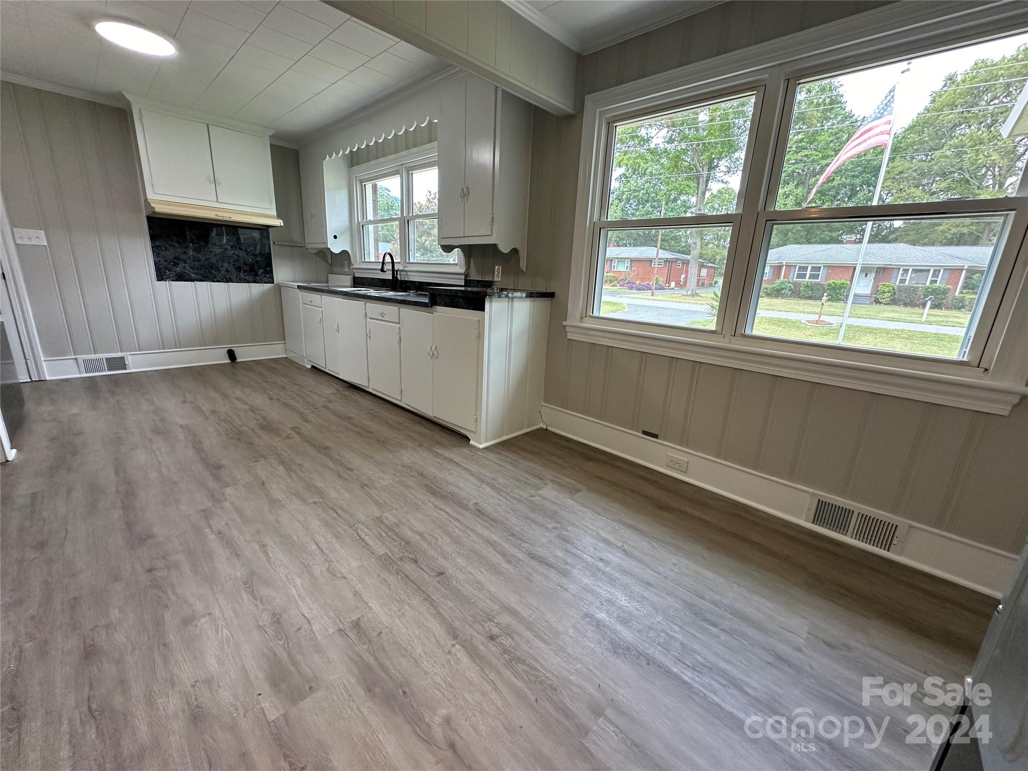 12 Rosedale Avenue Southwest Concord, NC 28027 - Photo 4 of 18 Gallery Image 4
