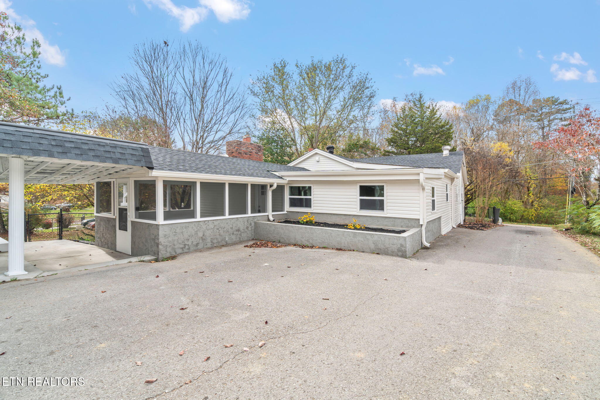 2372 Mynatt Road Knoxville, TN 37918 - Photo 36 of 53 43-web-or-mls-2372 Mynatt Road-44