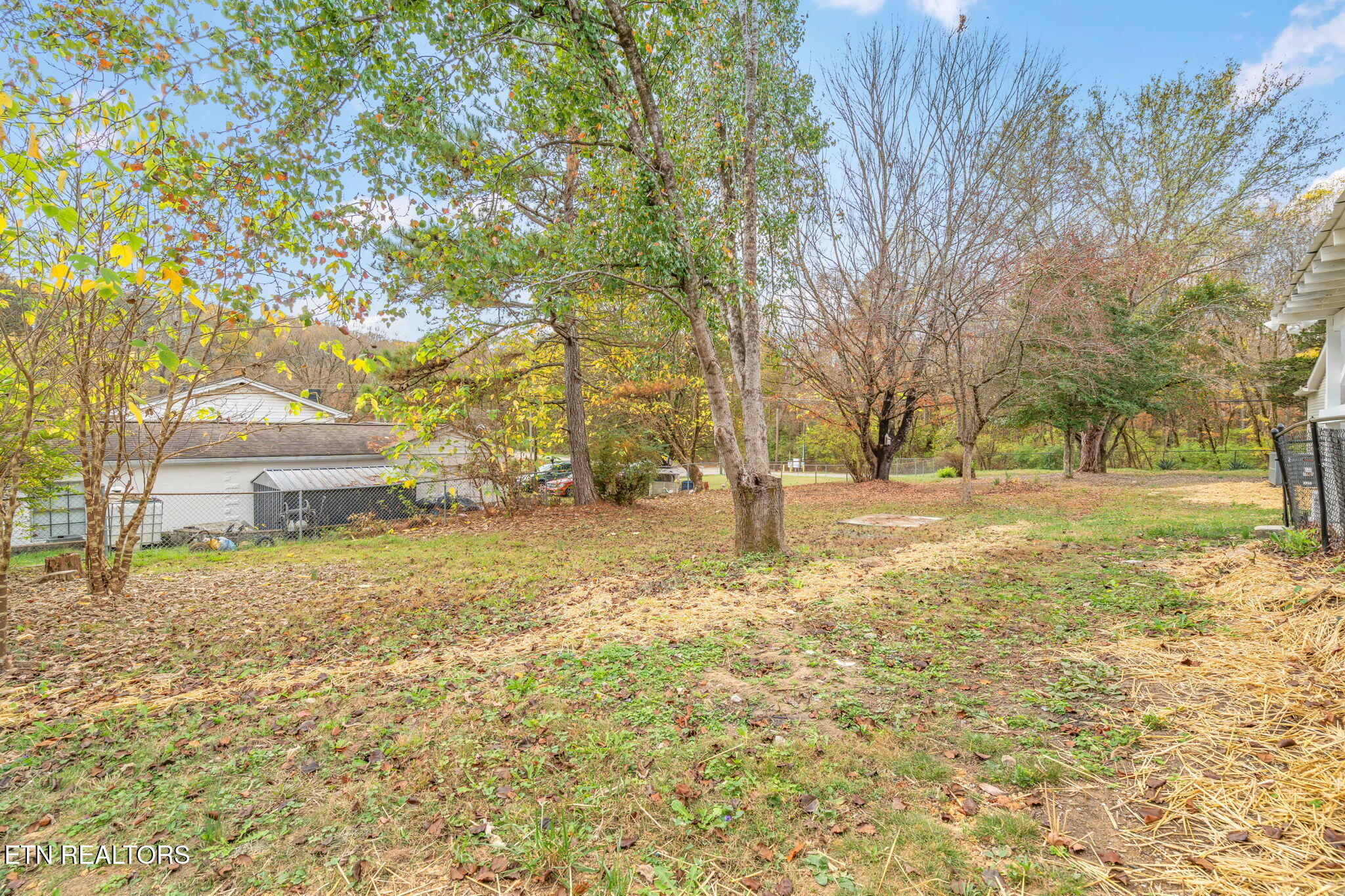 2372 Mynatt Road Knoxville, TN 37918 - Photo 45 of 53 46-web-or-mls-2372 Mynatt Road-47