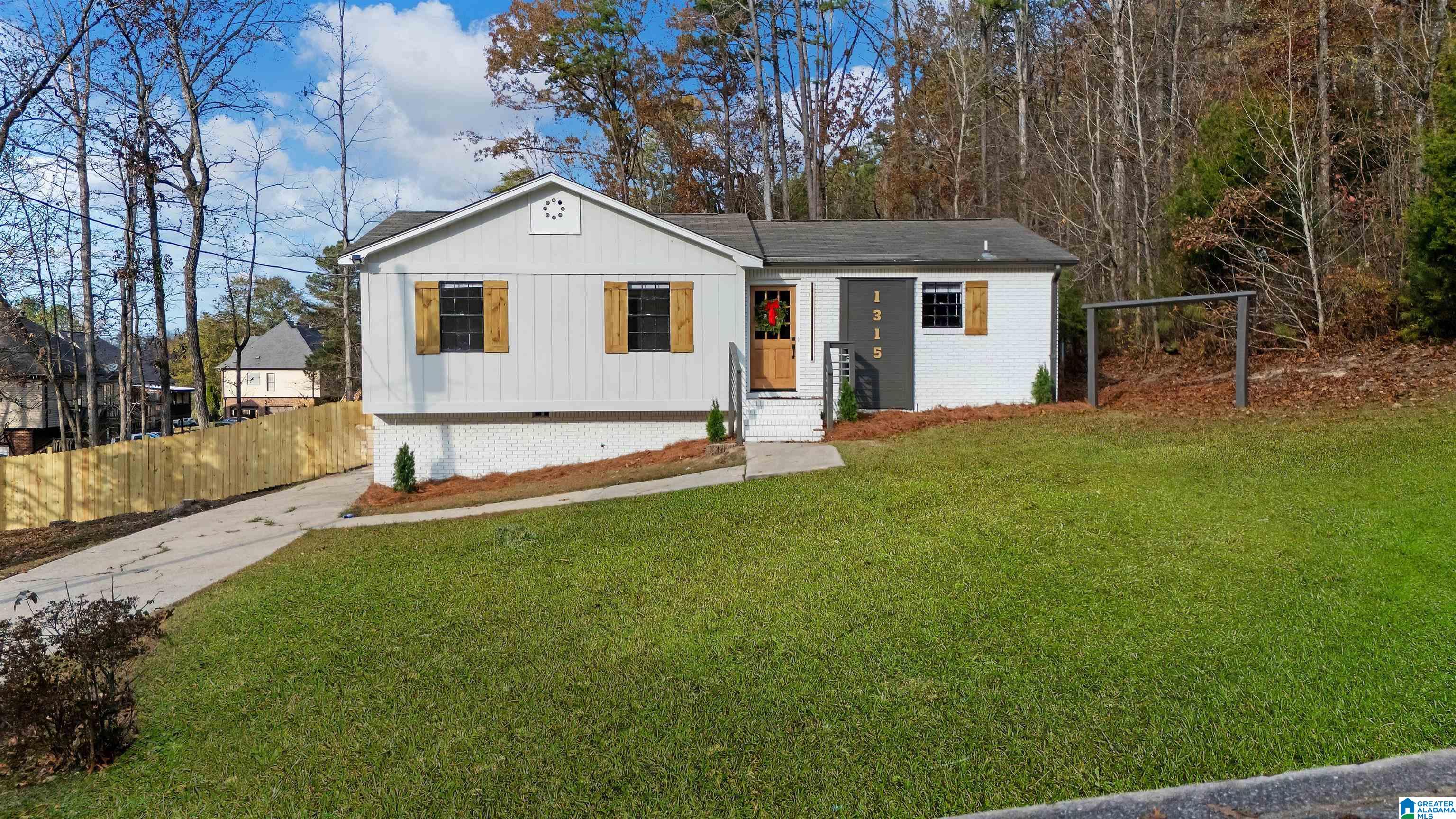 1315 Yellowleaf Circle Alabaster, AL 35114 - Photo 1 of 32