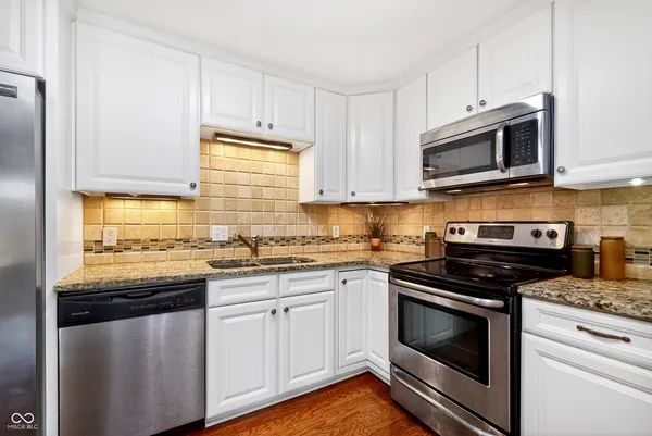 $334,000 | 20971 Shoreline Court, Unit 311, Noblesville, IN 46062