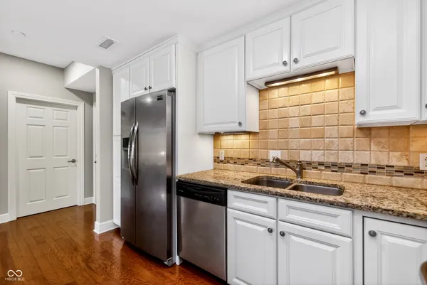 $334,000 | 20971 Shoreline Court, Unit 311, Noblesville, IN 46062