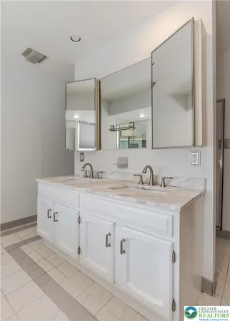 $2,600 | 3418 Park Place, Bethlehem, PA 18017