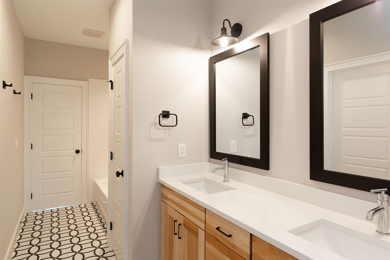 717 Mills Street Raleigh, NC 27608 - Photo 23 of 30 Photo 23