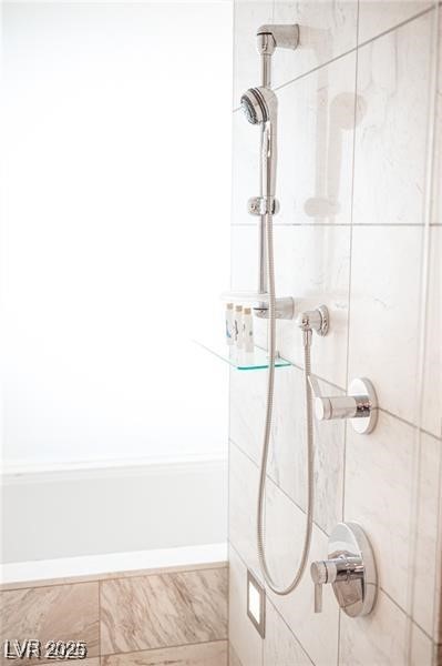 4381 West Flamingo Road, Unit 3303 Las Vegas, NV 89103 - Photo 18 of 37 shower