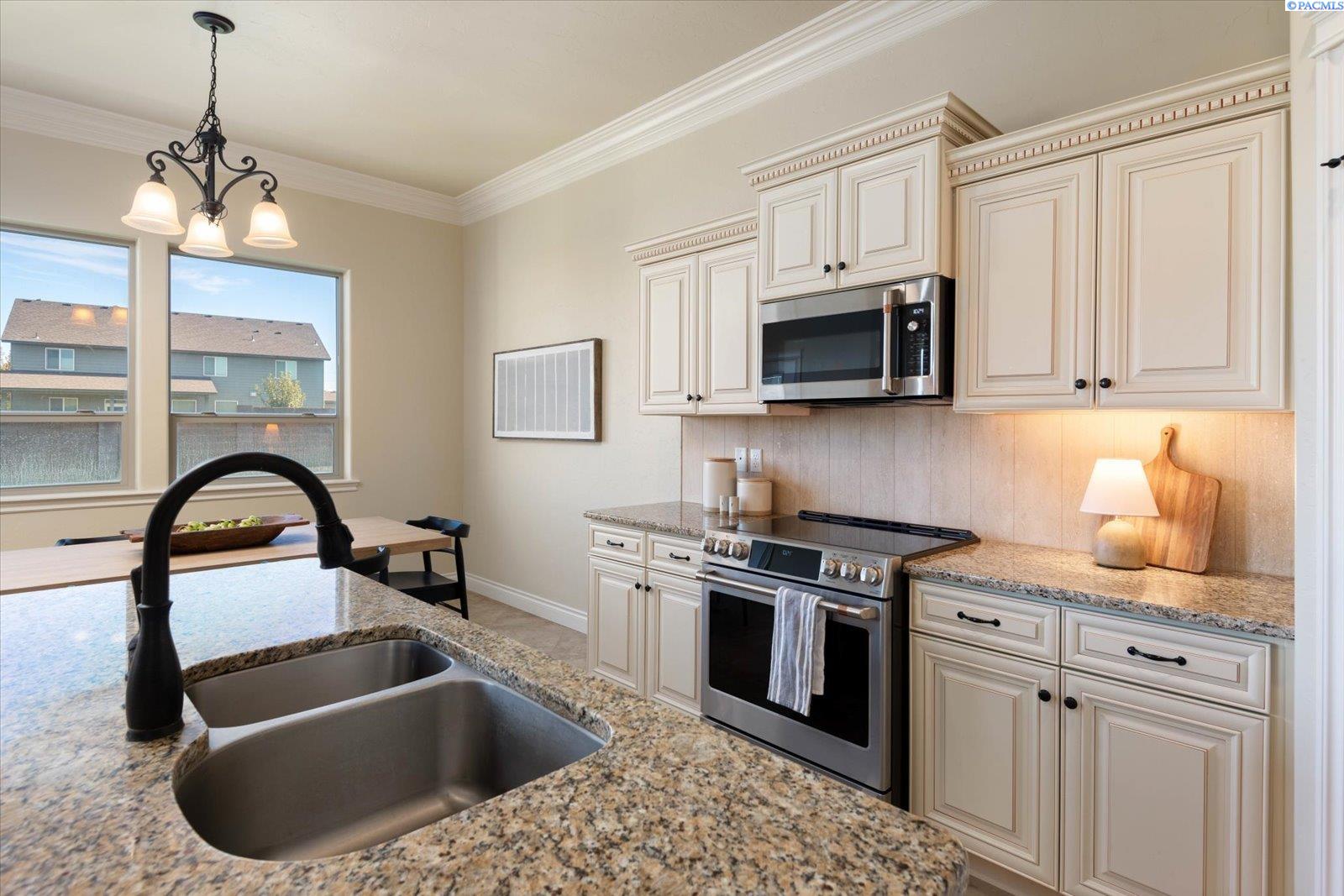 73002 East Reata Road Kennewick, WA 99338 - Photo 17 of 50 Gallery Image 17