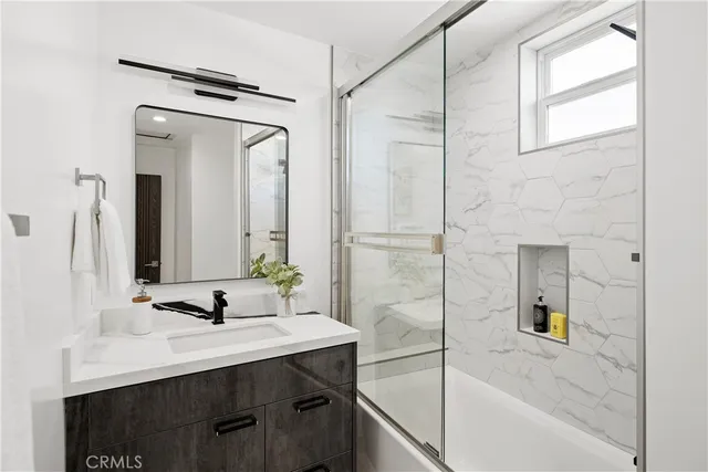 $3,495,000 | 1022 17th Street, Hermosa Beach, CA 90254