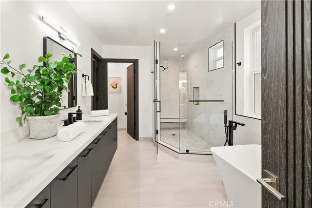 $3,495,000 | 1022 17th Street, Hermosa Beach, CA 90254