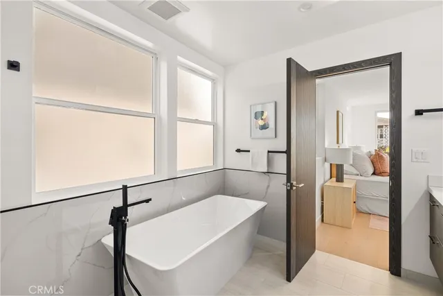 $3,495,000 | 1022 17th Street, Hermosa Beach, CA 90254