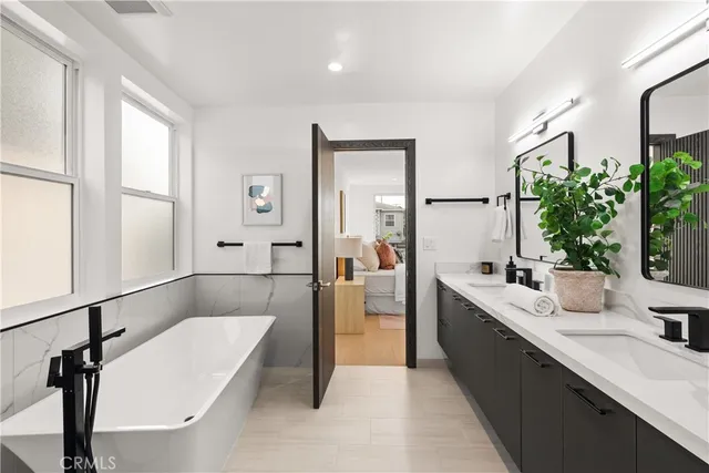 $3,495,000 | 1022 17th Street, Hermosa Beach, CA 90254