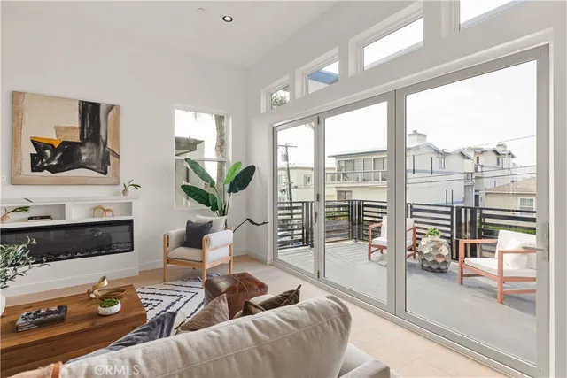 $3,495,000 | 1022 17th Street, Hermosa Beach, CA 90254