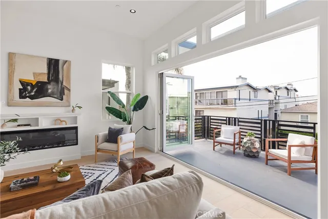 $3,495,000 | 1022 17th Street, Hermosa Beach, CA 90254