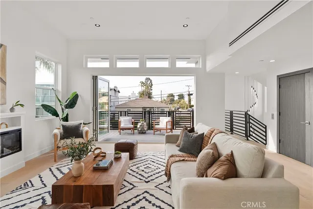 $3,495,000 | 1022 17th Street, Hermosa Beach, CA 90254