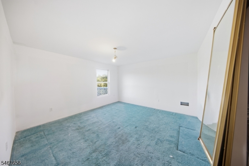 68 Fenwick Road Augusta, NJ 07822 - Photo 24 of 31 Gallery Image 24