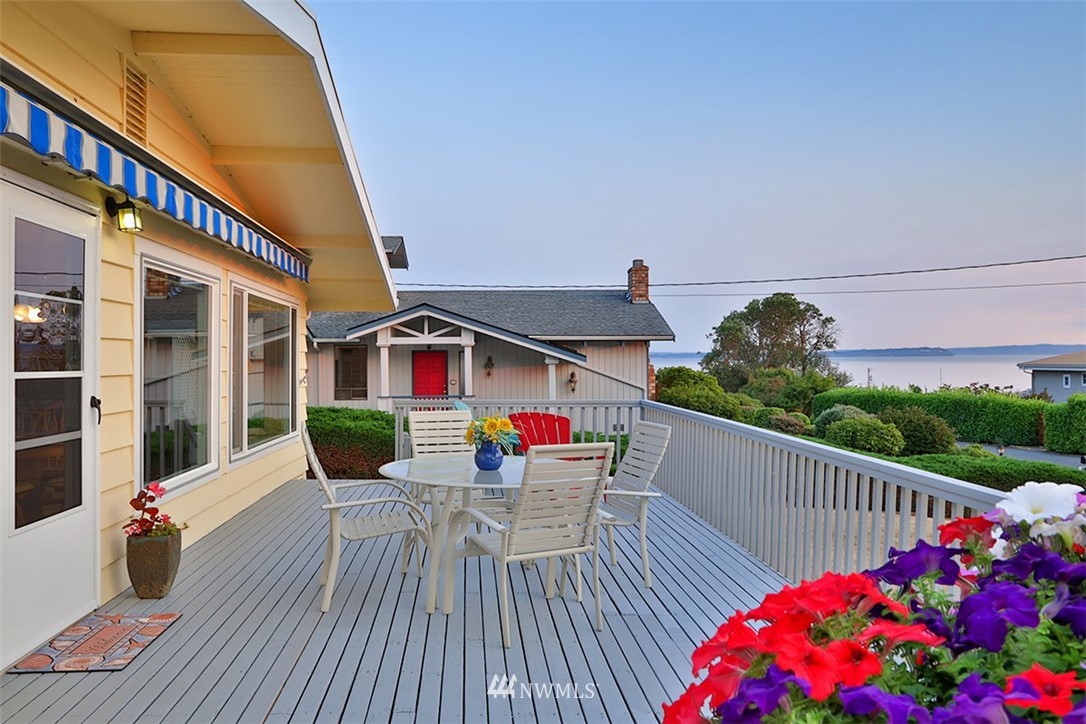 5559 Mutiny Sands Road Freeland, WA 98249 - Photo 1 of 23 Gallery Image 1