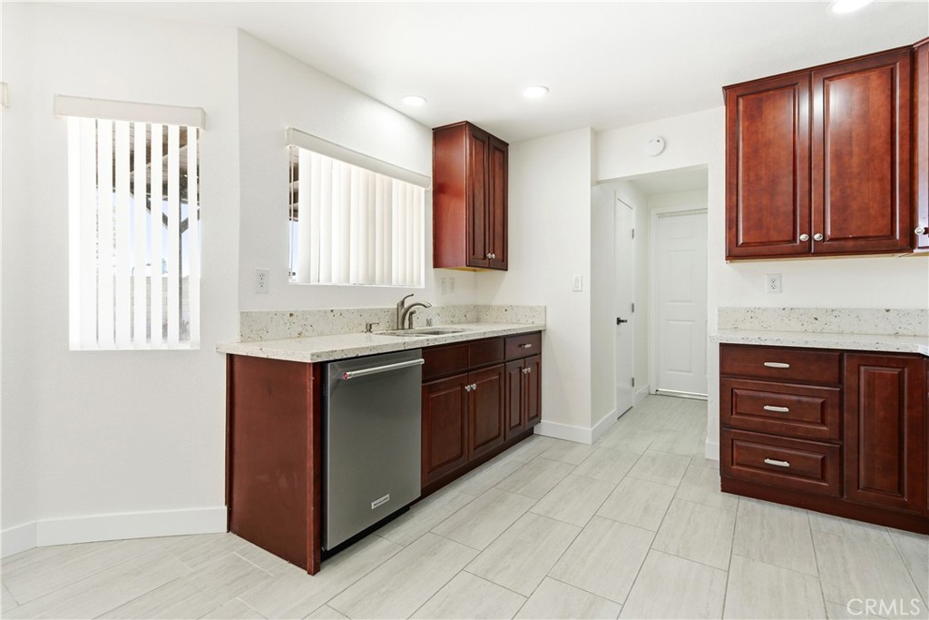 1029 West Madrona Street Rialto, CA 92376 - Photo 13 of 39