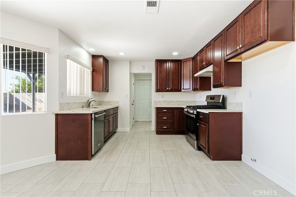 1029 West Madrona Street Rialto, CA 92376 - Photo 14 of 39