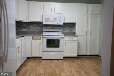 807 Lucky Road Severn, MD 21144 - Photo 4 of 6 KITCHEN