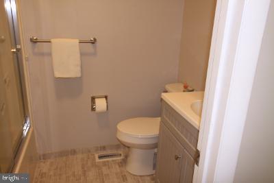 807 Lucky Road Severn, MD 21144 - Photo 6 of 6 HALL BATH