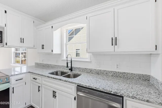 $185,000 | 404 Wynfield Lane, Bonaire, GA 31005