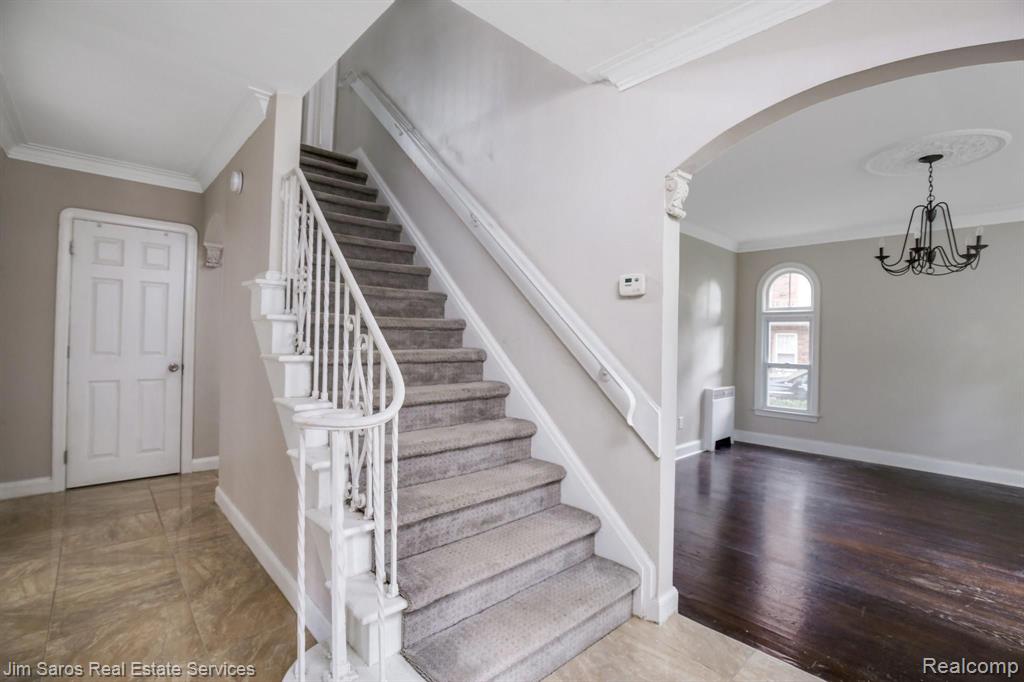 1349 Devonshire Road Grosse Pointe, MI 48230 - Photo 3 of 27