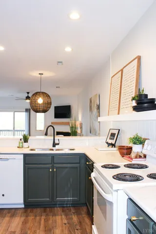 $399,500 | 1019 Mariners Way, Unit 30, Huddleston, VA 24104