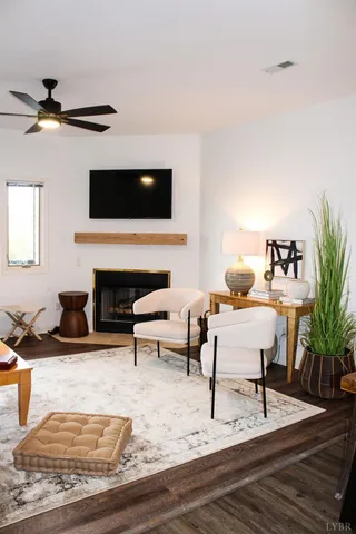 $399,500 | 1019 Mariners Way, Unit 30, Huddleston, VA 24104