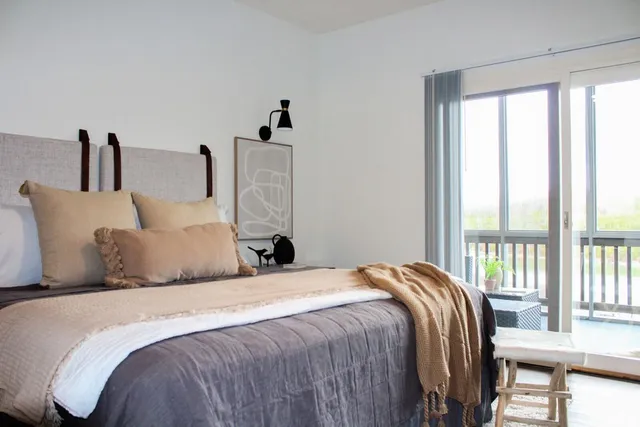 $399,500 | 1019 Mariners Way, Unit 30, Huddleston, VA 24104