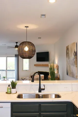 $399,500 | 1019 Mariners Way, Unit 30, Huddleston, VA 24104